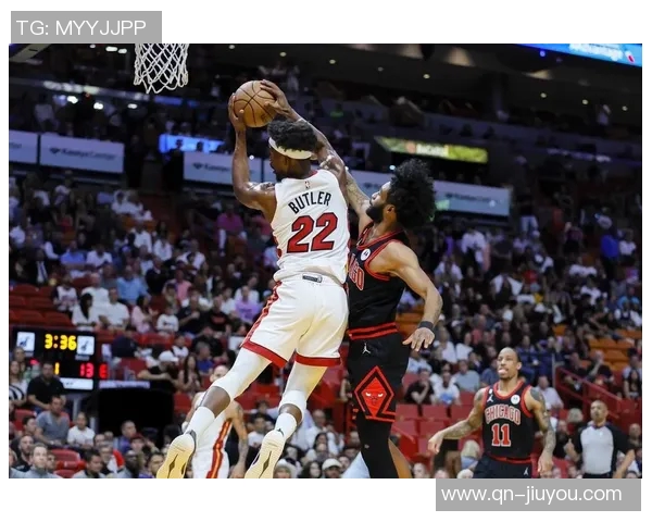 浓眉称赞弗拉格天赋出众将负责防守KD和巴特勒等顶尖侧翼球员